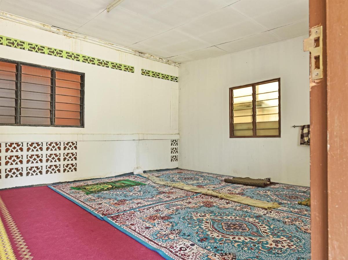 Oyo 90454 Haza Harmoni Guesthouse Kota Bharu Exterior foto